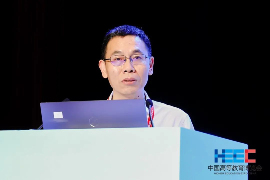 4月15 - 16日高校实验室建设与发展学术活动顺利召开