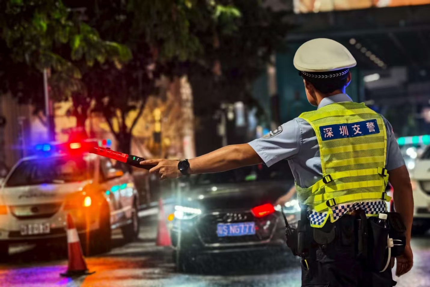 注意!4月是违章高发月份,后排安全带、开车看手机都严查