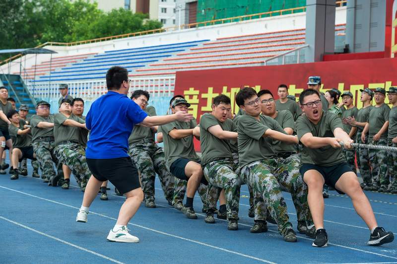 北京交通大学3600余名大一新生开启两周军训生活