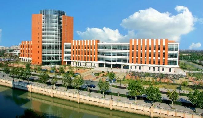 考研择校必看!盘点这些大学图书馆的高颜值独特之处