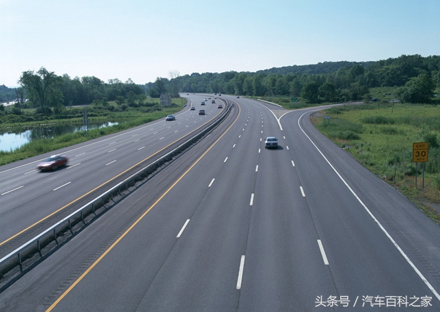 新手司机必看！高速驾驶技巧及安全注意事项全解析