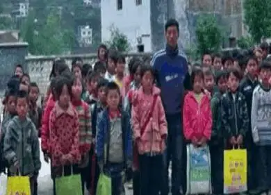 八次高考的坚守:农村长子承载全家期望冲击大学梦