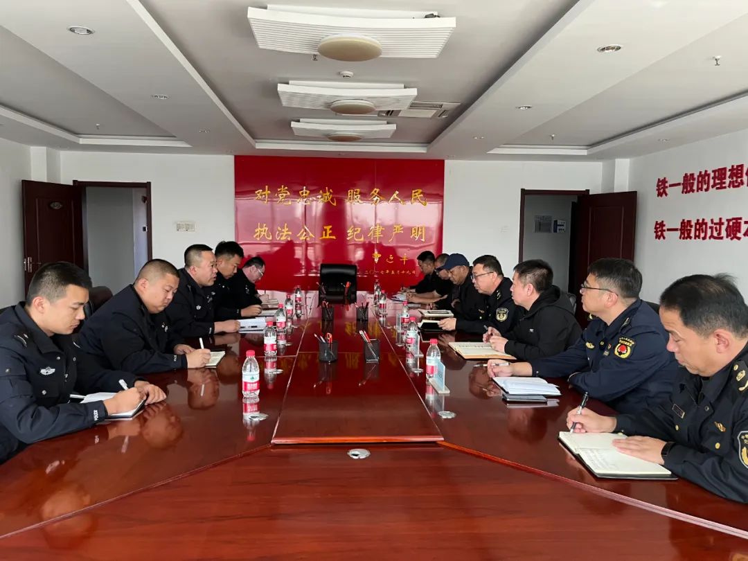 高新区公安筑牢秋冬道路交通安全防线,预防事故减少违章