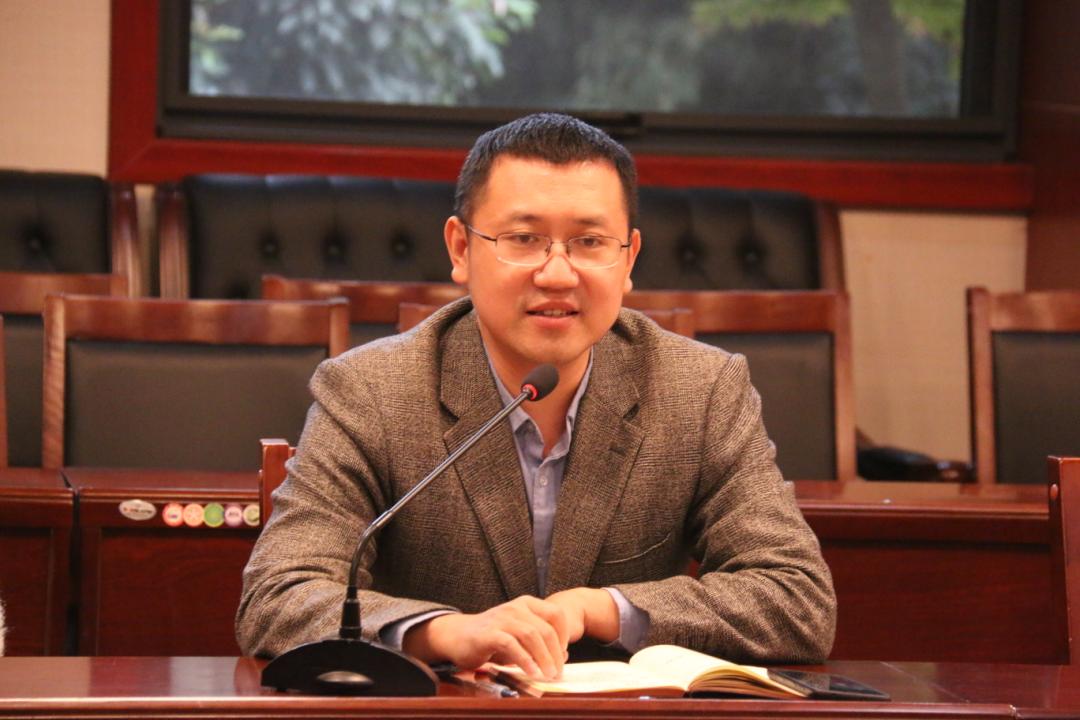 2021 级新生入学,面对众多社团咋选?高校团委书记给建议